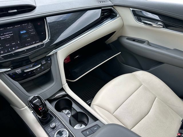 Used 2021 Cadillac XT6 Premium Luxury AWD/4WD image 34