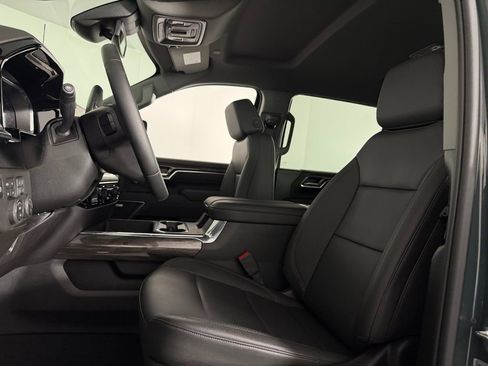 Used 2026 Chevrolet Silverado 3500 LTZ w/ LTZ Plus Package image 23