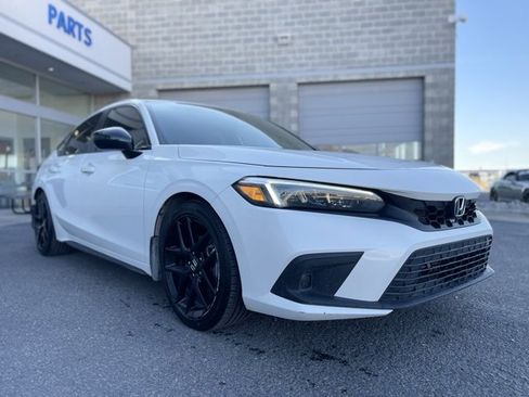 Used 2024 Honda Civic Sport image 3