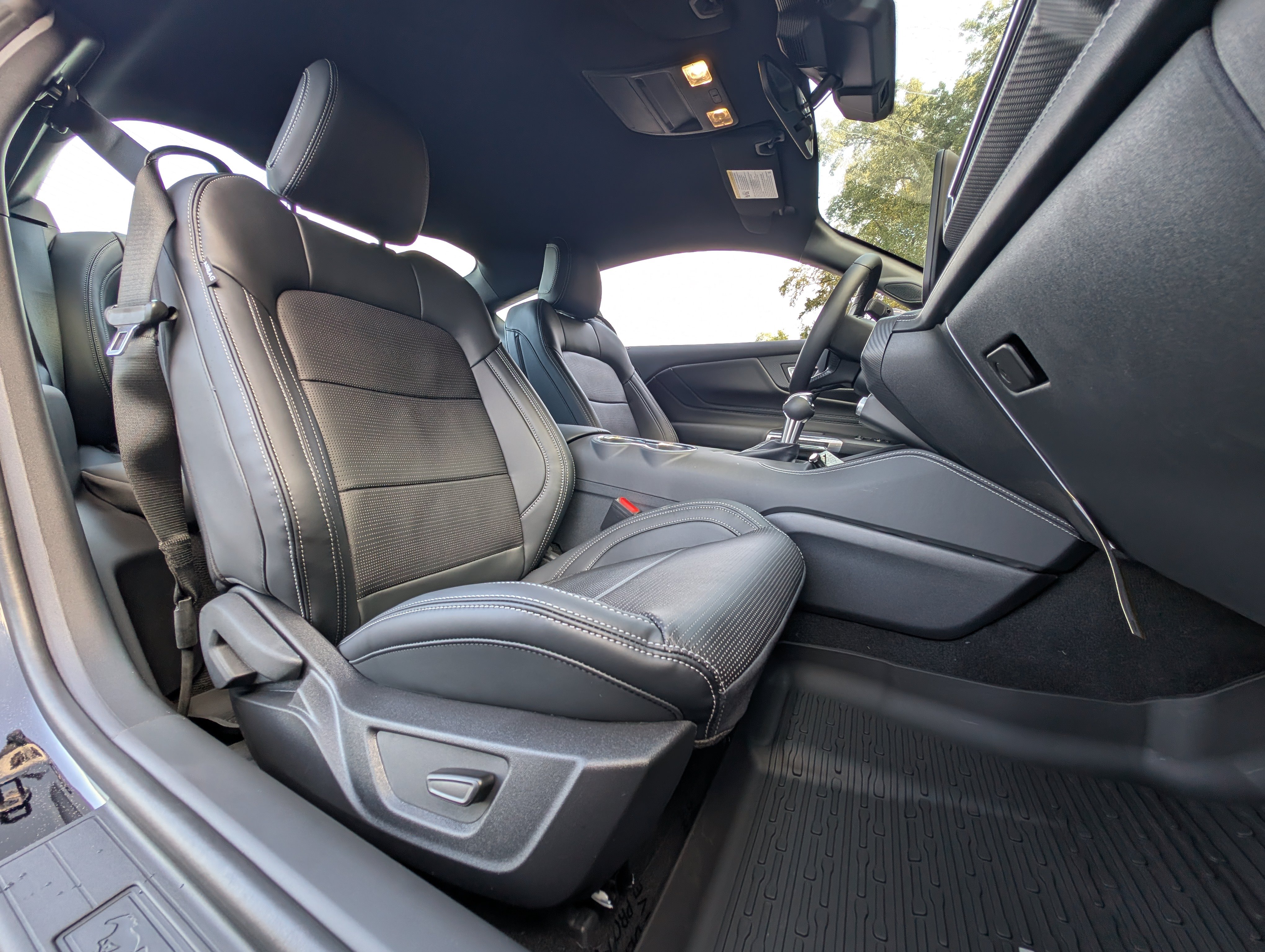 Used 2026 Ford Mustang Premium RWD image 17