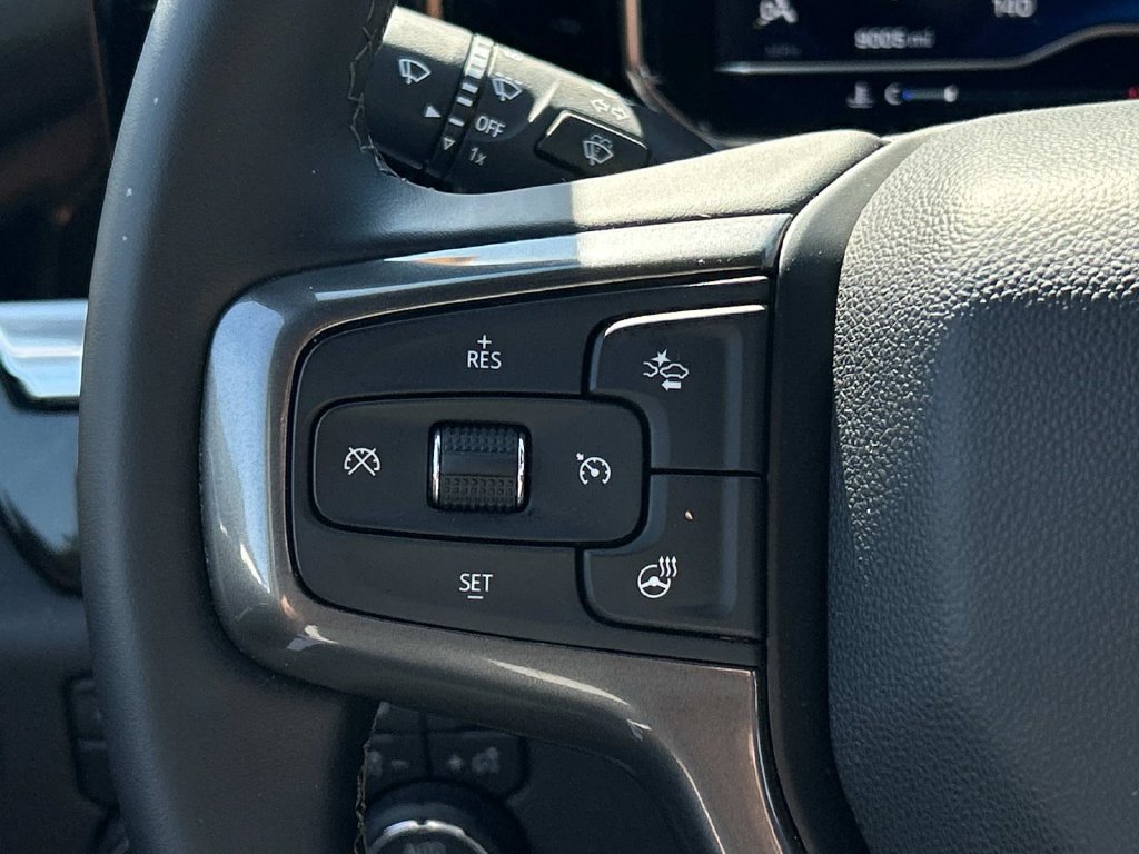 Used 2025 Chevrolet Silverado 2500 High Country w/ High Country Premium Package AWD/4WD image 28