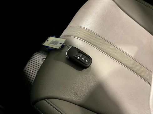 Certified 2023 Honda Pilot Touring image 36