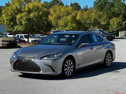 Used 2021 Lexus ES 350 w/ Premium Package image 2