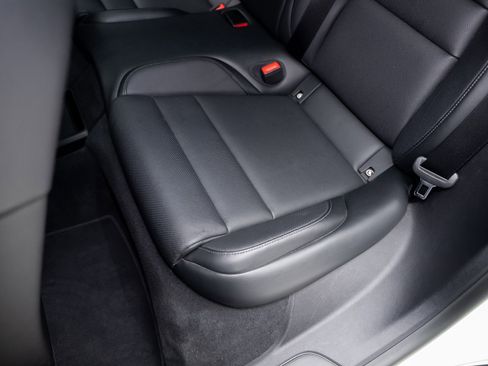 Used 2023 Porsche Taycan w/ Premium Package image 63