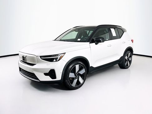 Used 2023 Volvo XC40 Recharge Plus w/ Protection Package Premier image 3