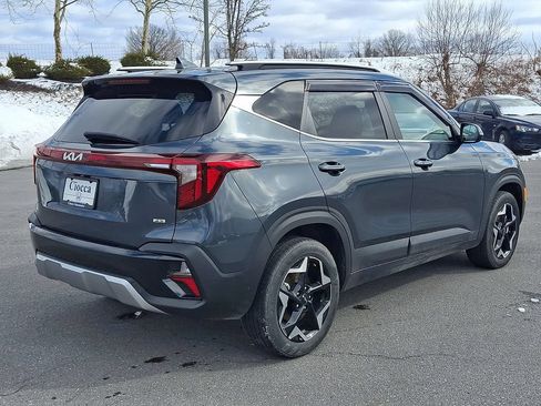Used 2024 Kia Seltos EX AWD/4WD image 9