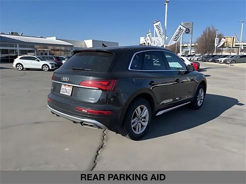 Used 2023 Audi Q5 2.0T Premium w/ Convenience Package image 3
