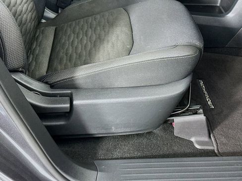 Used 2022 Nissan Pathfinder S FWD image 23