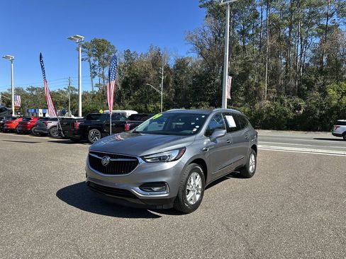 Used 2019 Buick Enclave Essence image 12