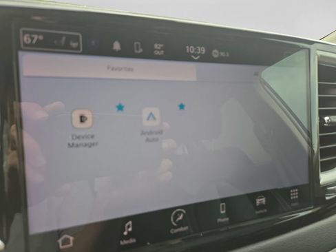 Used 2023 Chrysler Pacifica Touring-L FWD image 26