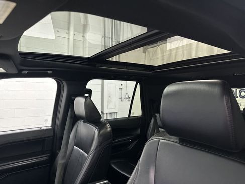 Used 2021 Ford Expedition XLT image 36