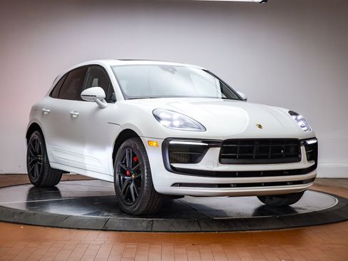 Used 2022 Porsche Macan S image 14