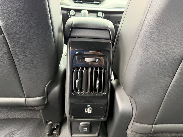 Used 2023 Jeep Compass Latitude w/ Convenience Group AWD/4WD image 17