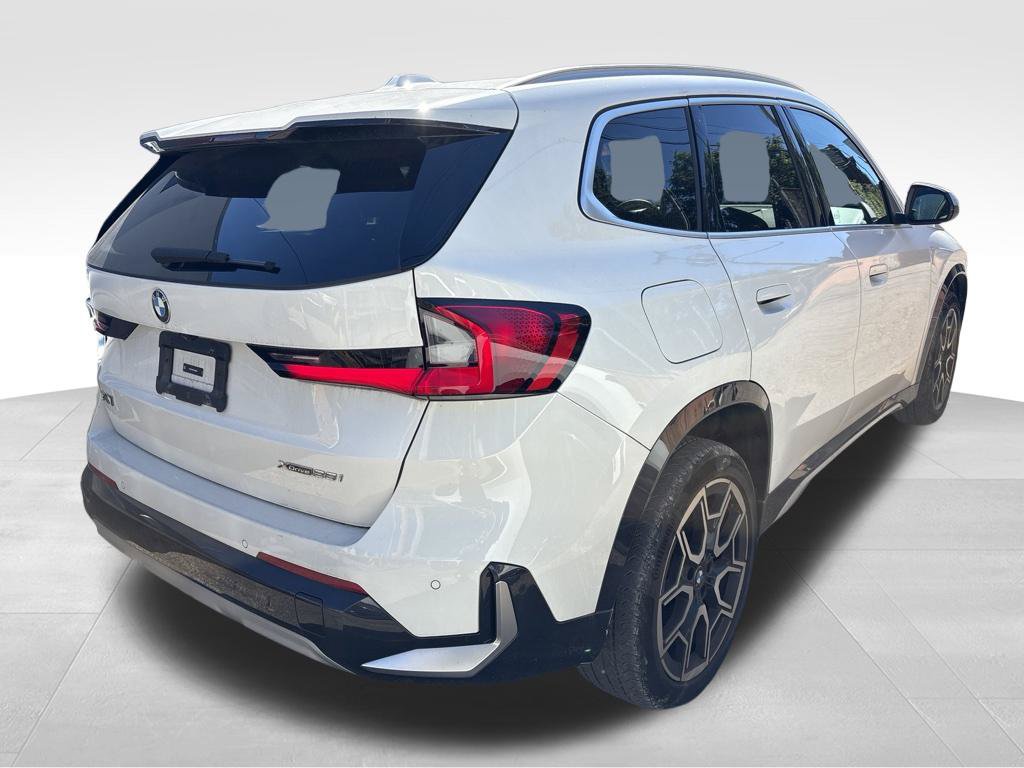 Certified 2023 BMW X1 xDrive28i w/ Convenience Package AWD/4WD image 4