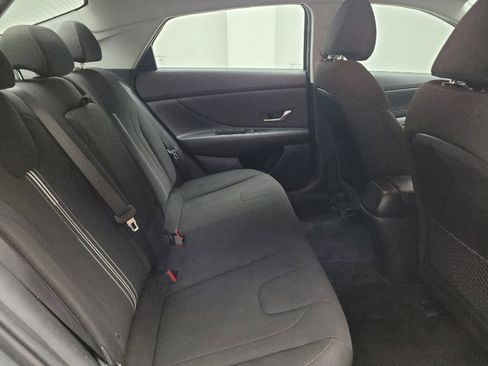 Used 2021 Hyundai Elantra SEL w/ Convenience + Premium Package FWD image 19