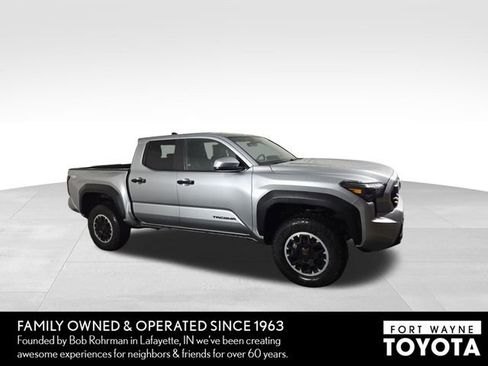 Used 2024 Toyota Tacoma TRD Off-Road image 5
