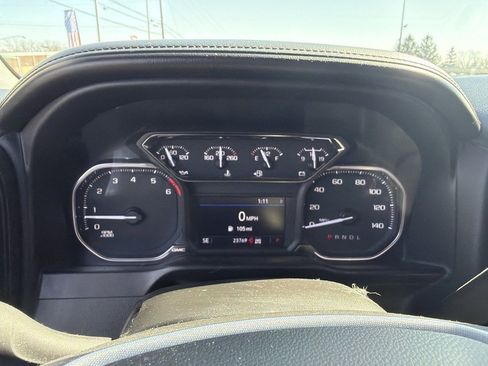 Used 2022 GMC Sierra 2500 SLE w/ SLE Value Package; image 4