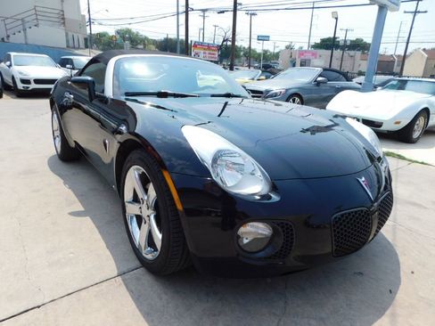 Used 2007 Pontiac Solstice GXP w/ Premium Package image 1