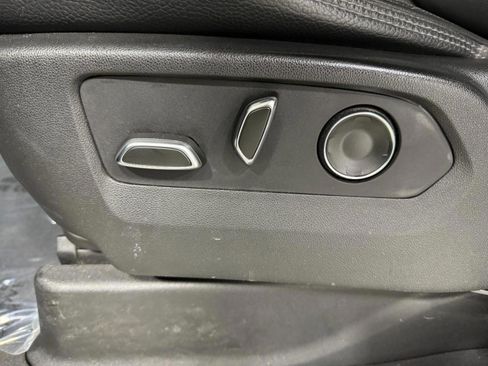 Used 2021 GMC Yukon Denali image 30