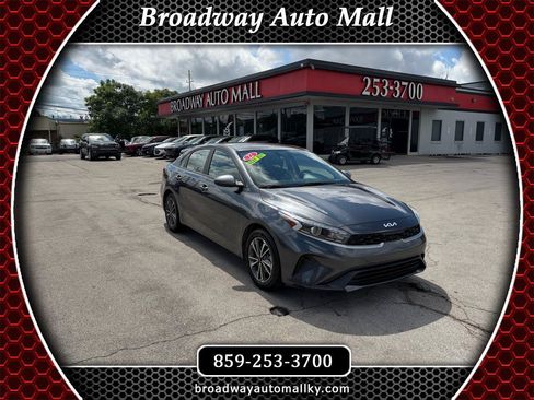 Used 2022 Kia Forte LXS FWD image 1