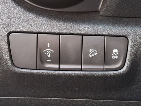 Certified 2023 Hyundai Kona SEL AWD/4WD image 27