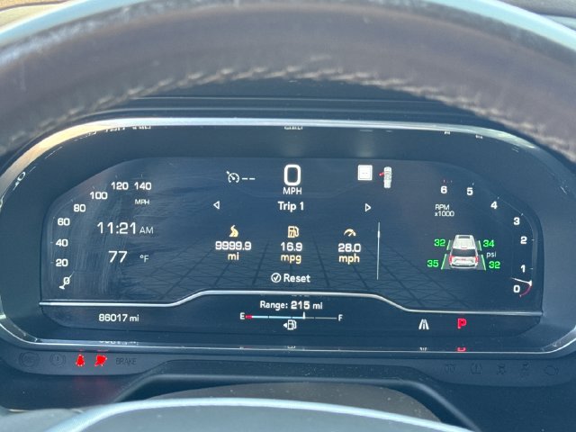 Used 2022 GMC Yukon SLT RWD image 18
