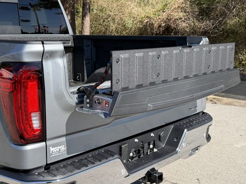 New 2026 GMC Sierra 1500 SLT image 12