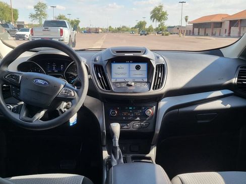Used 2017 Ford Escape SE w/ Equipment Group 201A AWD/4WD image 29