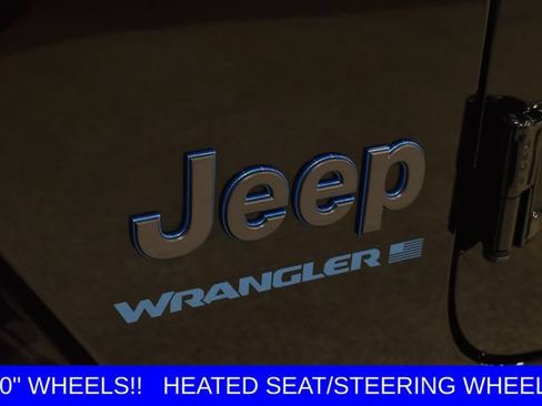 Used 2025 Jeep Wrangler Unlimited Sahara AWD/4WD image 33