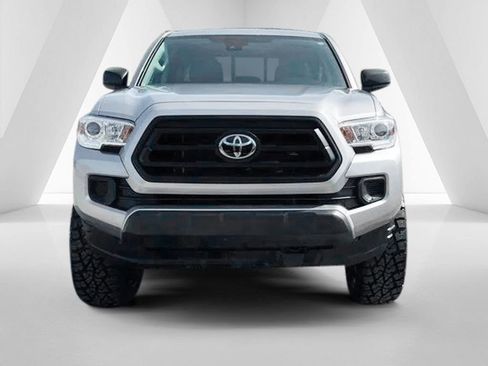 Used 2020 Toyota Tacoma SR image 2