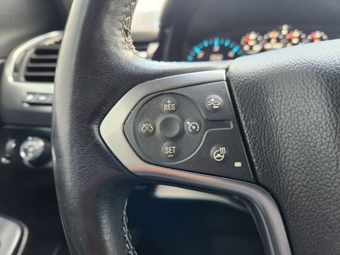 Used 2019 Chevrolet Suburban Premier RWD image 29