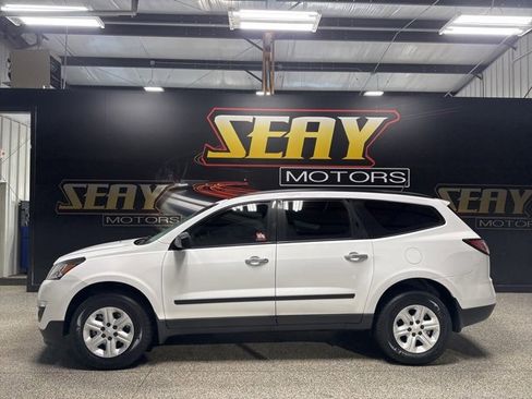 Used 2017 Chevrolet Traverse LS image 6