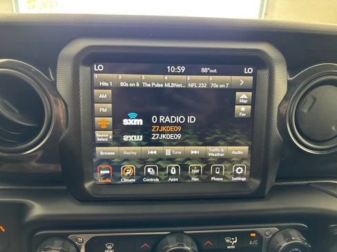 Used 2022 Jeep Gladiator Sport AWD/4WD image 15