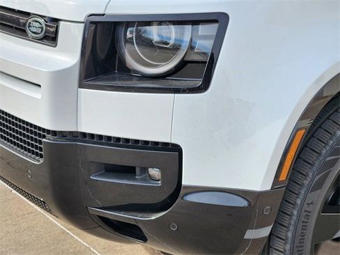 New 2026 Land Rover Defender 110 X-Dynamic SE image 5