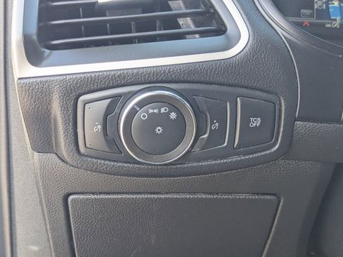 Used 2022 Ford Edge SEL image 22