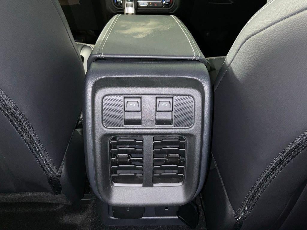 New 2026 Ford Bronco Outer Banks AWD/4WD image 17