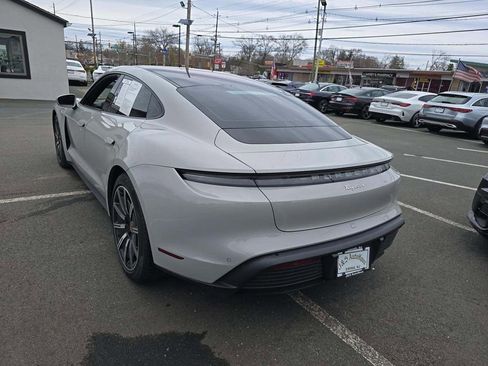 Used 2021 Porsche Taycan image 4