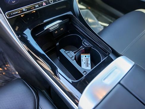 Used 2025 Mercedes-Benz C 300 Sedan image 22