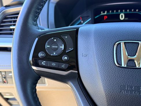 Used 2023 Honda Odyssey Touring image 30