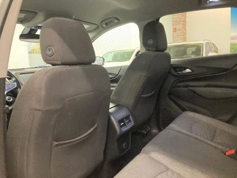 Used 2018 Chevrolet Equinox LT image 11