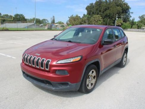 Used 2014 Jeep Cherokee Sport FWD image 37