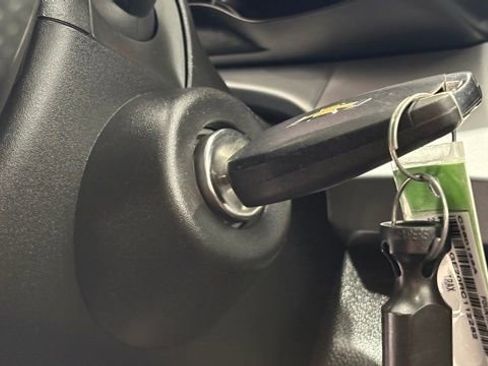 Used 2024 Chevrolet Trax RS w/ Sunroof Package image 36