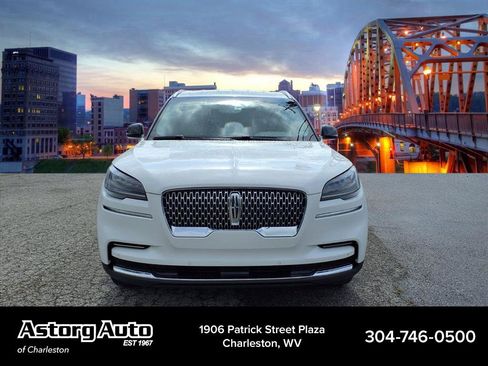 Used 2024 Lincoln Aviator AWD image 8