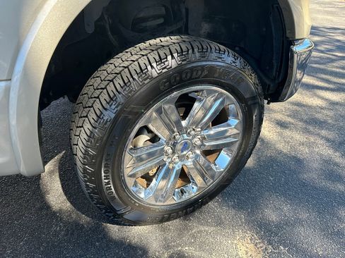 Used 2017 Ford F150 Lariat image 51