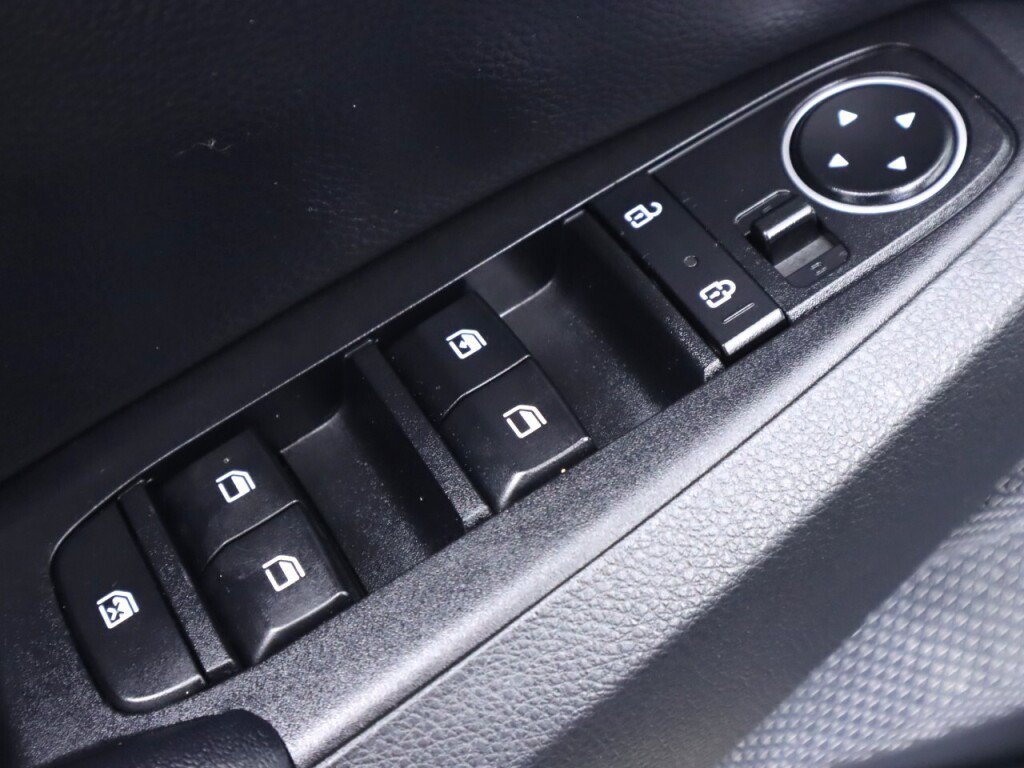 Used 2021 Kia Seltos S FWD image 28