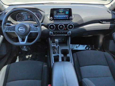 Used 2024 Nissan Sentra SV FWD image 14
