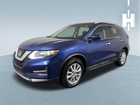 Used 2018 Nissan Rogue SV w/ Sun & Sound Touring Package image 3