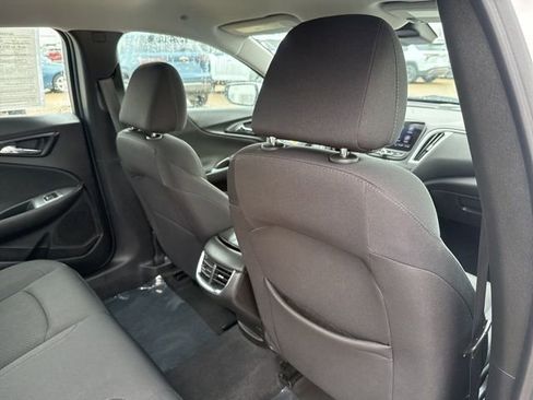 Used 2024 Chevrolet Malibu LT image 41
