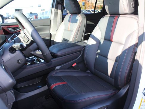 New 2026 Chevrolet Traverse RS image 14