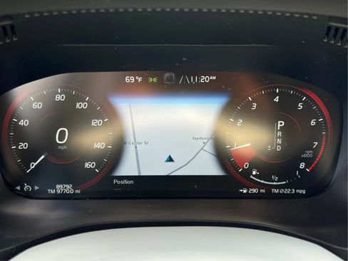 Used 2021 Volvo XC60 T5 Momentum w/ Premium Package AWD/4WD image 22